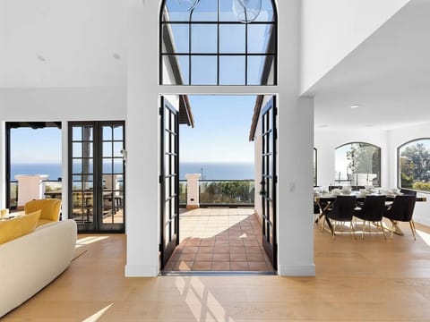 Apartment (5 Bedrooms) | Exterior