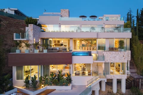 Apartment (5 Bedrooms) | Exterior