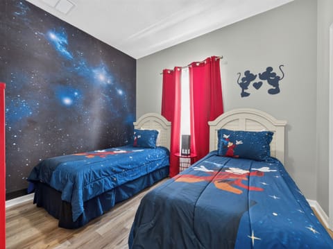 Magical Disney 2 Twin Bedroom