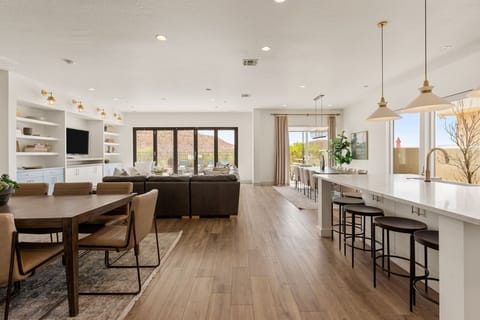 House, Multiple Bedrooms | Dining