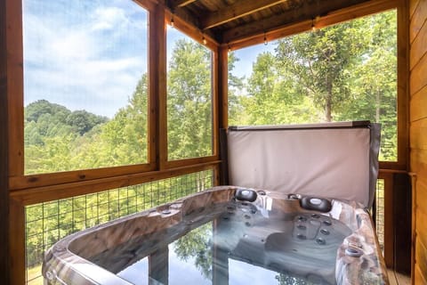 House, Multiple Beds (Tennessee Tranquility) | Property grounds