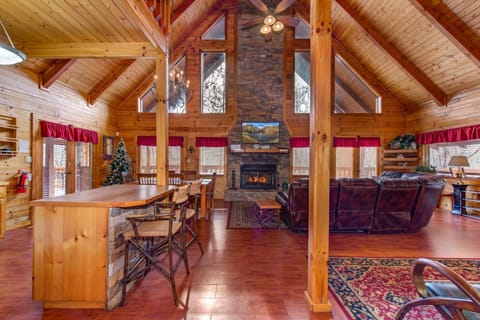 House, Multiple Beds (Secluded Hideaway) | Living area