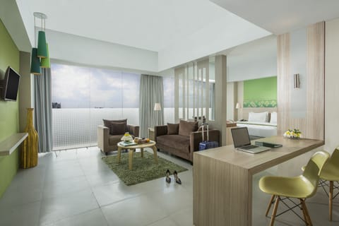 Junior Room | In-room safe, desk, blackout drapes, free WiFi