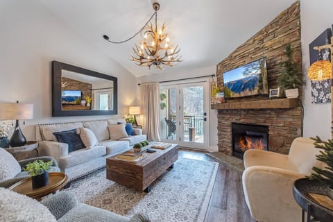 Condo, Multiple Beds (Baskins Creek 506) | Living area