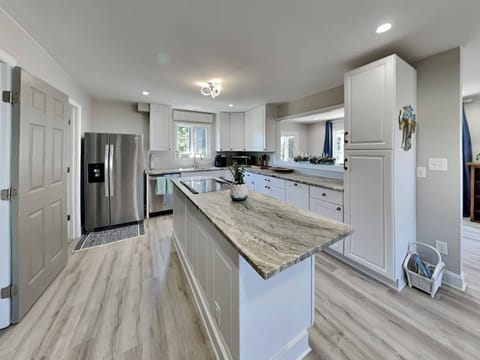 Studio (3 Bedrooms) | Property amenity