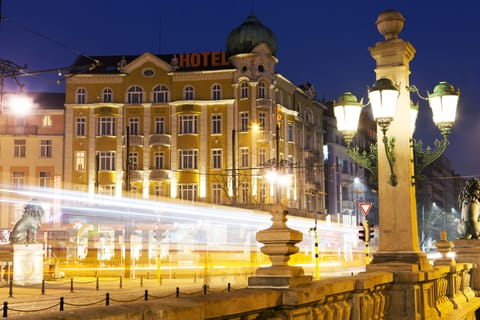 Front of property - evening/night