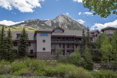 The back side of the Black Bear Lodge.
