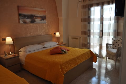 Comfort Triple Room, 1 Bedroom, Private Bathroom | Down comforters, free minibar, in-room safe, desk