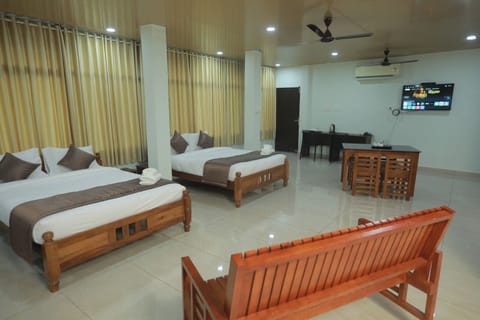 Family Room | Free WiFi