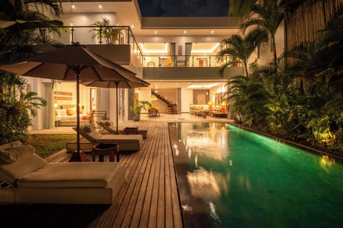 Villa (4 Bedrooms) | Exterior