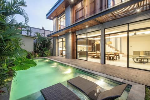 Villa (5 Bedrooms) | Exterior