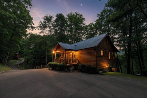 Blue Ridge Vacation Rental | 4BR | 5BA | 3,800 Sq Ft