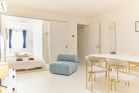Apartment (101) | Desk, blackout drapes, WiFi (free)