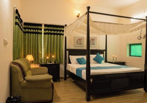 Superior Double Room, Garden View | Laptop workspace, WiFi (free)