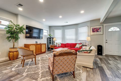 Apartment (3 Bedrooms) | Front of property