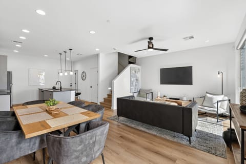 Comfort Townhome | Living area