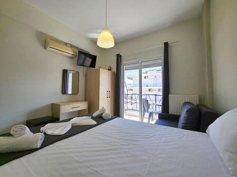 Standard Double Room, Balcony, Courtyard View | Free WiFi