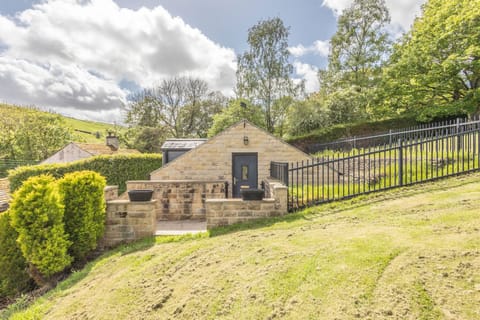 Woodlands View, Keighley - Host & Stay