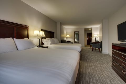 Suite, Multiple Beds | Premium bedding, desk, blackout drapes, iron/ironing board