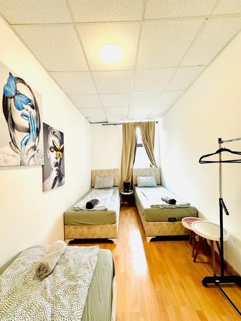 Basic Apartment | Iron/ironing board (on request)