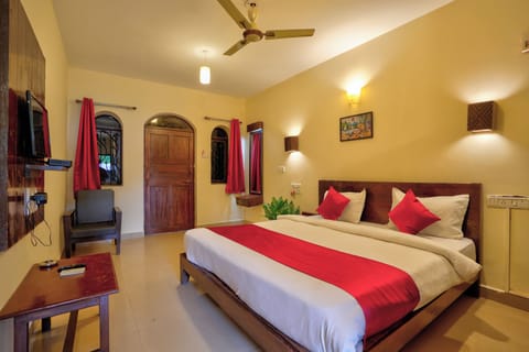 Deluxe Room, Sea View | Premium bedding, pillowtop beds, soundproofing