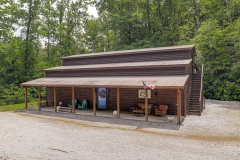 Iuka Vacation Rental | 3BR | 3BA | 2,700 Sq Ft