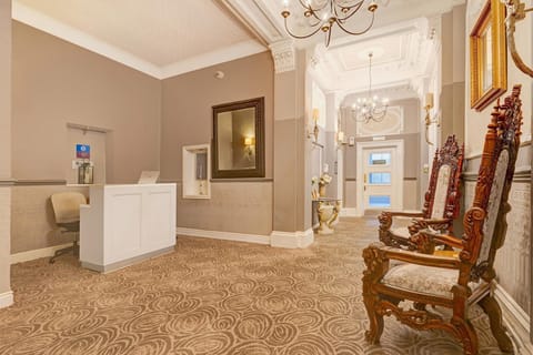 Entrance / Reception