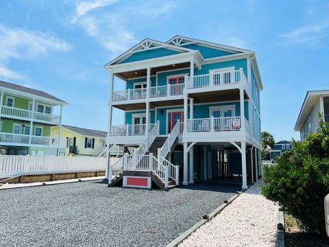 House, 4 Bedrooms | Exterior