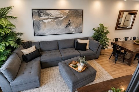 Enjoy your family and friends in this open concept with 68 inch TV