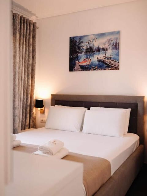 Deluxe Twin Room, Balcony, City View | Free WiFi