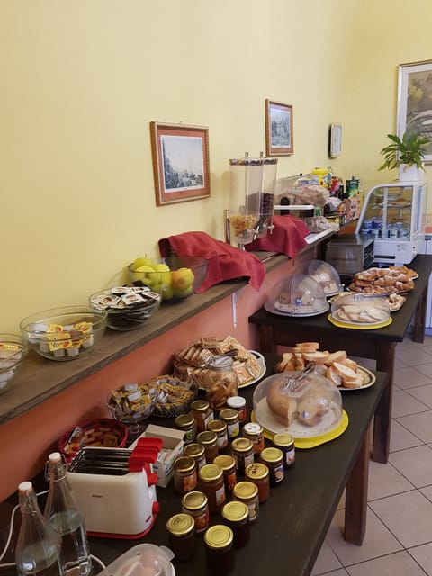 Daily buffet breakfast for a fee