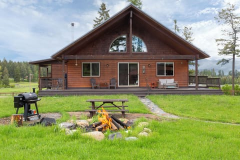 Welcome to Hidden Valley Rustic Retreat!