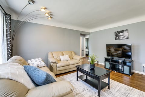 Oak Park Vacation Rental | 4BR | 2BA | 1,300 Sq Ft