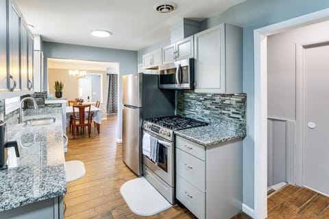 House (4 Bedrooms) | Interior