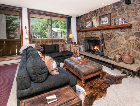 Condo, 2 Bedrooms | Living area | Smart TV