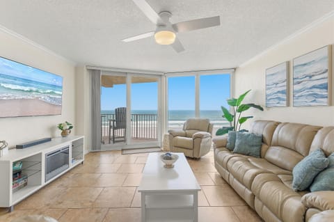 Welcome to The Shores Club 402!