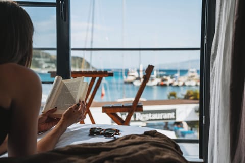 Standard Room, Balcony, Sea View | Interior