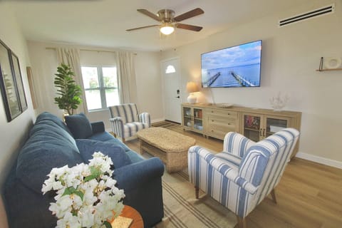 Welcome to Binney Beach House - Newly Listed, Gorgeous, Fully renovated & PRIME Location on Hutchinson Island!