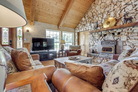 House (4 Bedrooms) | Interior