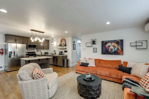 Apartment (2 Bedrooms) | Front of property