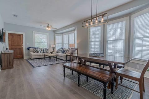 House, Multiple Beds, Garden View (Uptown Cottage) | Interior