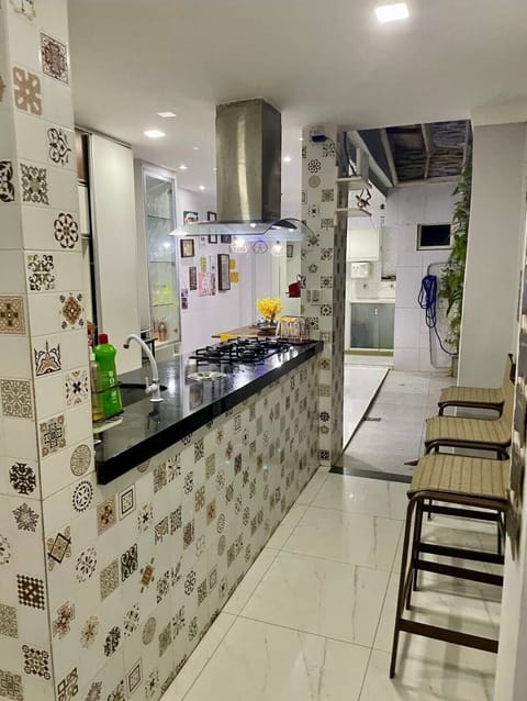 Basic Chalet | Private kitchen | Full-size fridge, microwave, oven, stovetop
