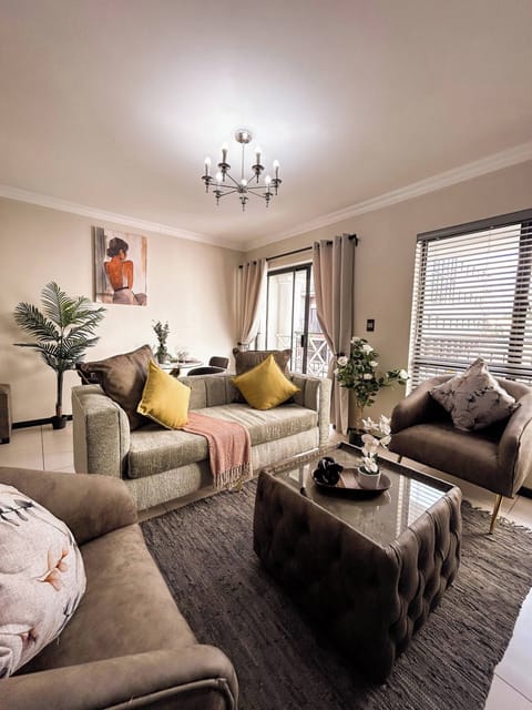 Apartment, 1 Bedroom, Accessible, Patio | Living area