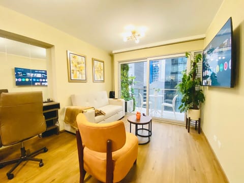 Basic Apartment | Living area