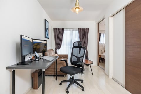 Standard Apartment, Lanai | Interior