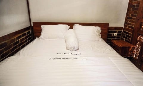 Family Double Room, Balcony, Pool View | WiFi (free)