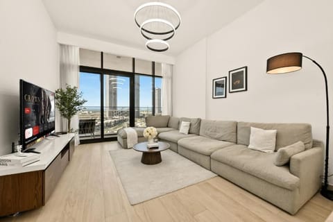 Apartment, Balcony, City View | Living area