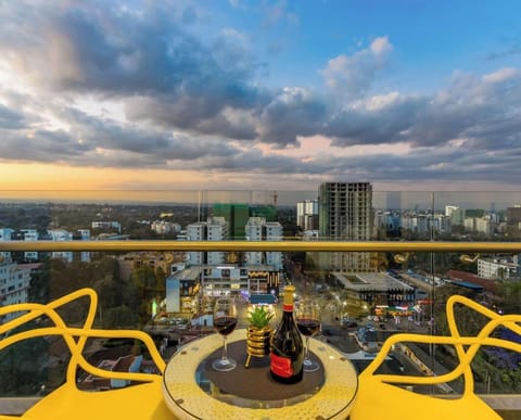 Deluxe Apartment, Balcony, City View | Outdoor dining