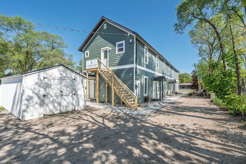 Spacious on-site parking gives guests easy access to the Timberline Collection.