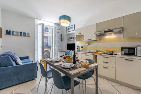 Living and dining room